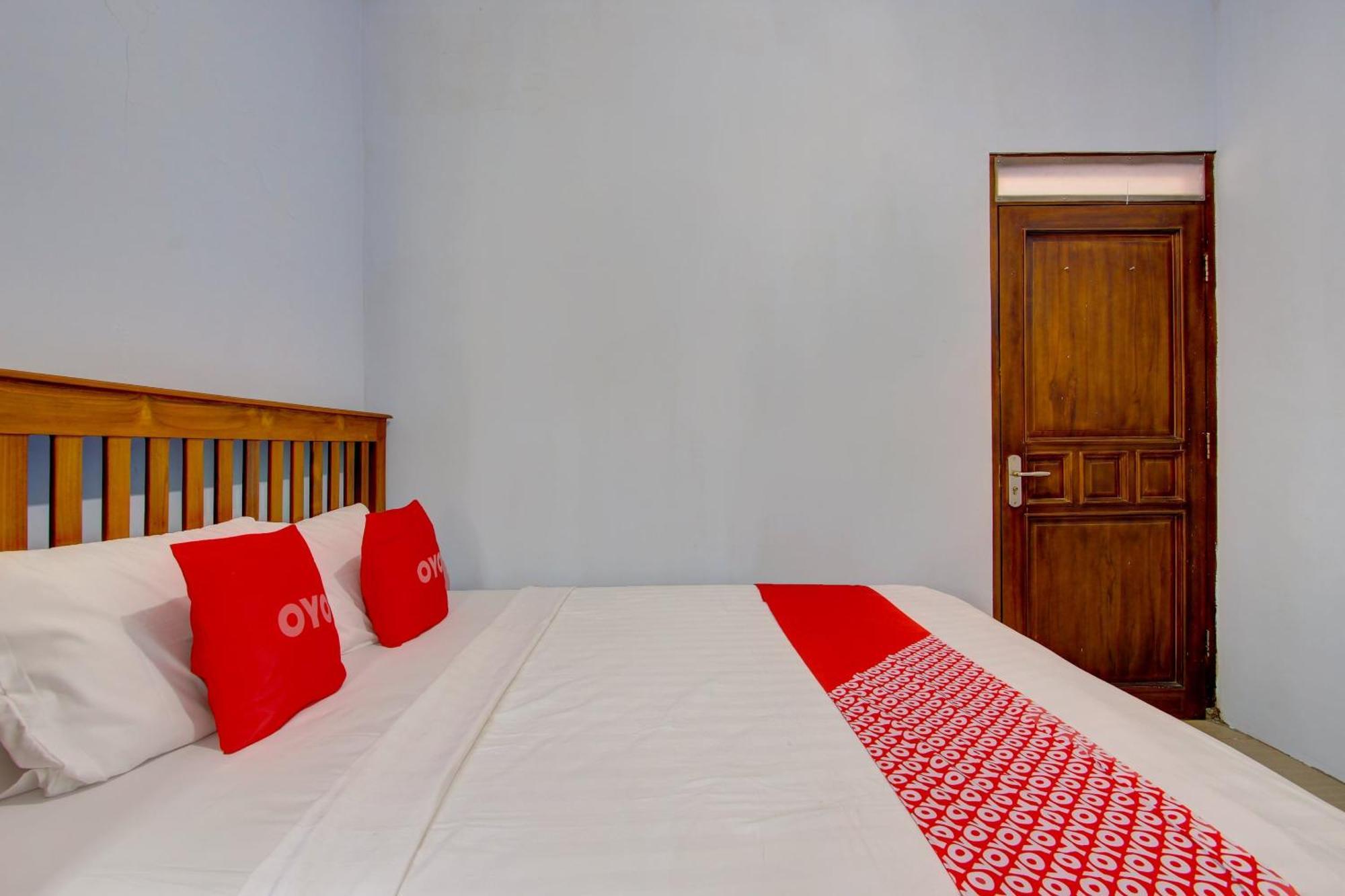 Super Oyo 93012 Griya Kencana Asri Syariah Lawean Exteriér fotografie