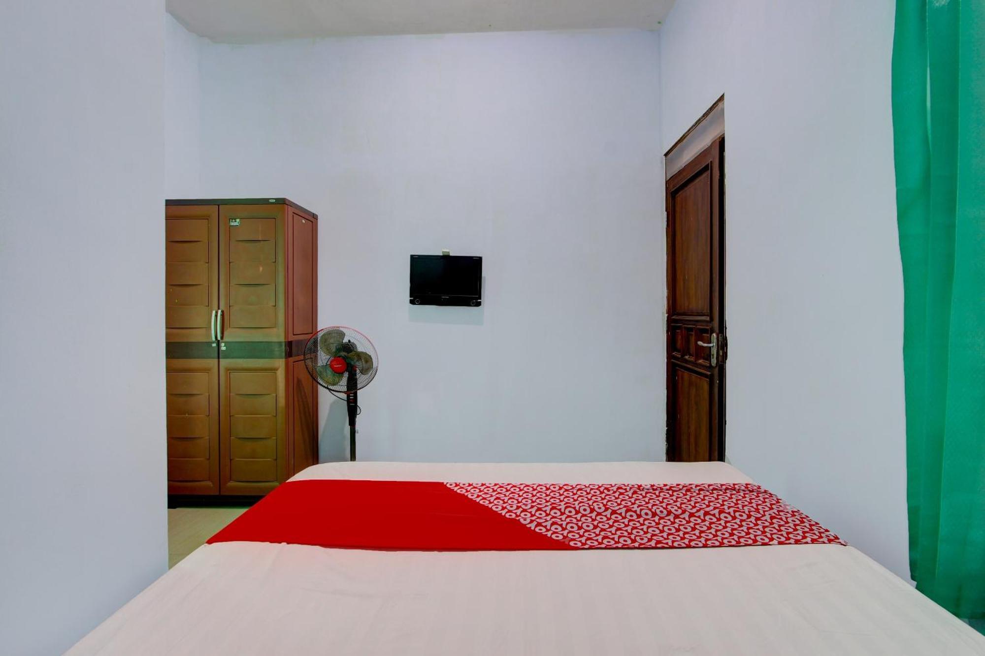 Super Oyo 93012 Griya Kencana Asri Syariah Lawean Exteriér fotografie