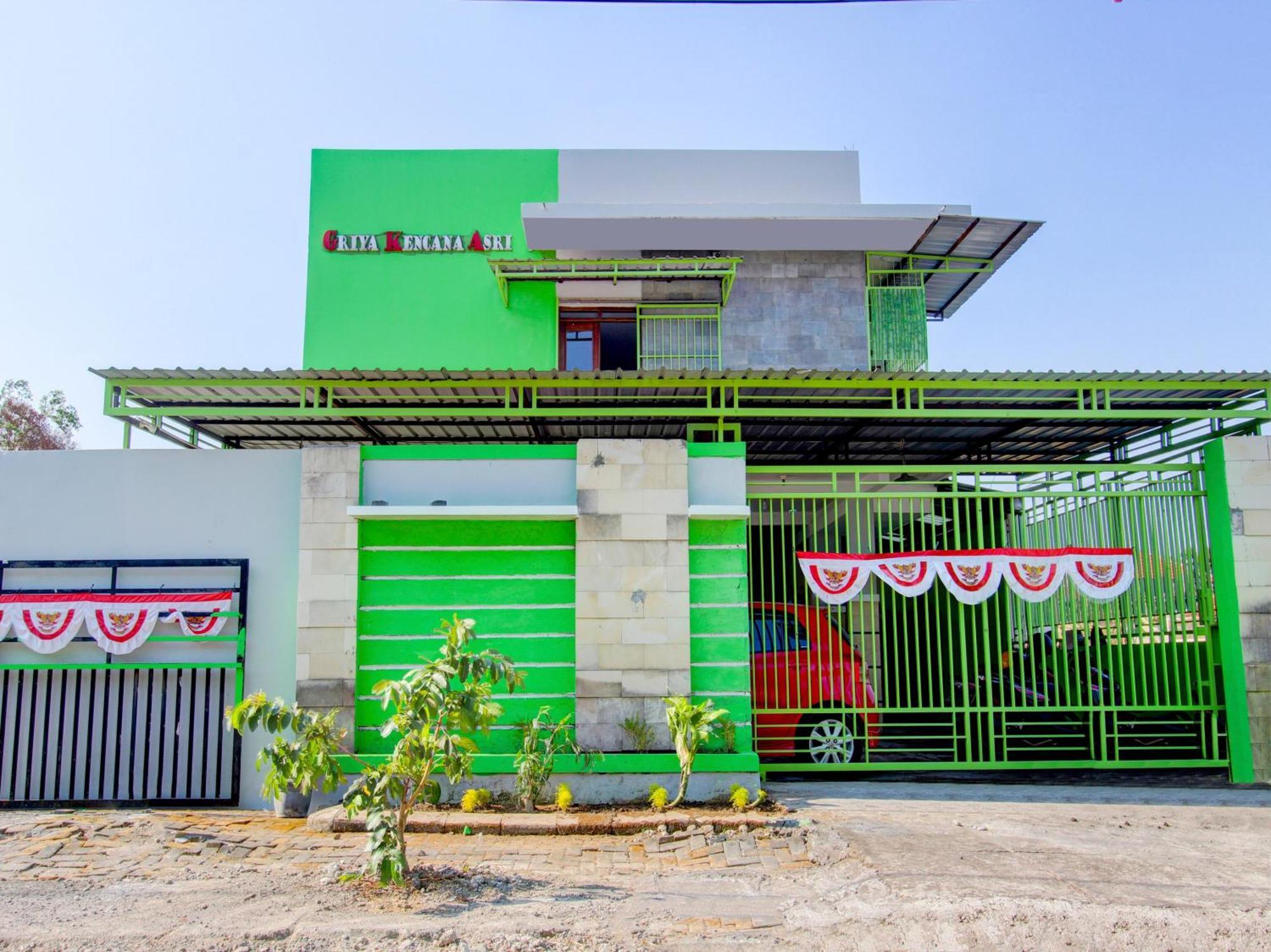 Super Oyo 93012 Griya Kencana Asri Syariah Lawean Exteriér fotografie